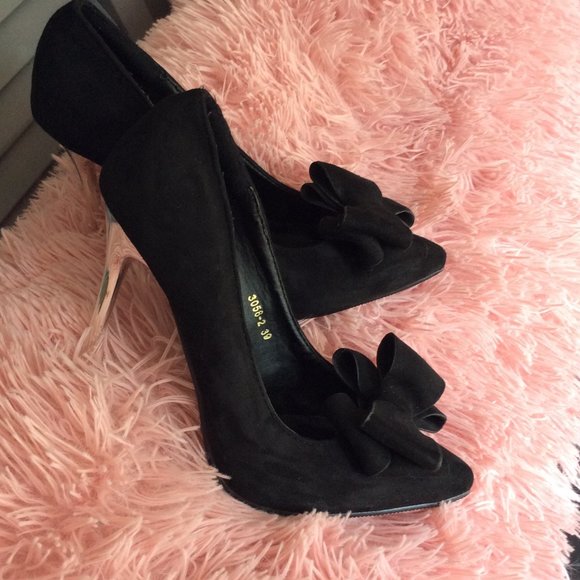 Black Bow Fashion 4 Inch Stileto Pumps - Picture 2 of 9